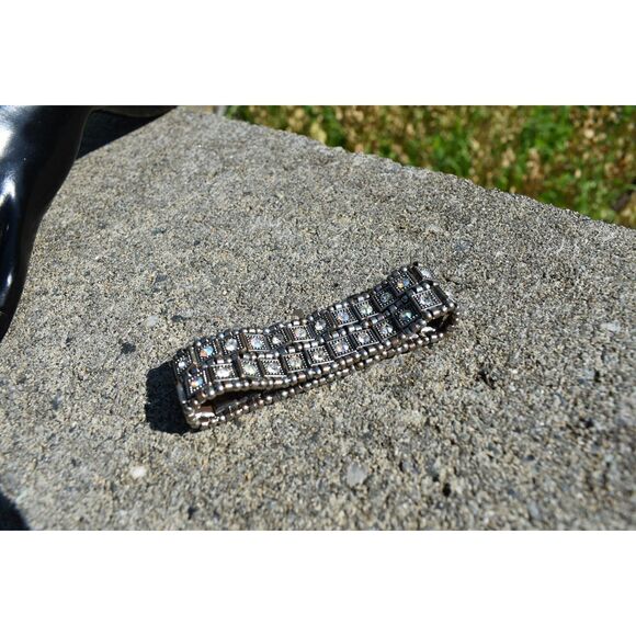 Iridescent Glass & Silver Beaded Stretch Bracelet – Elegant, Timeless, Chic (7") - Picture 10 of 10